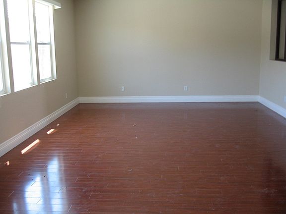 2nd image of 25937 Corte San Leandro