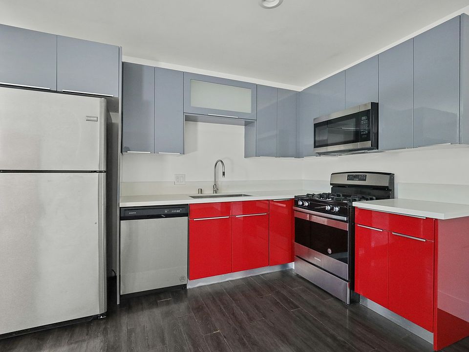 1st image of 1321 W 36th Pl APT 3