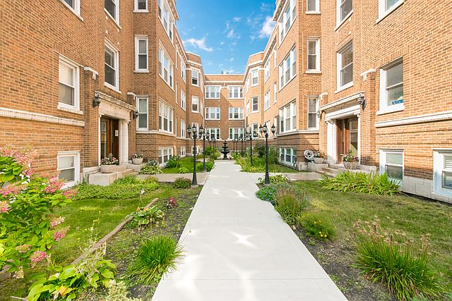 1st image of 6912 N Lakewood Ave APT 3E