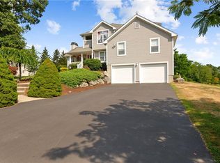 5 Country Rd, Warren, RI 02885