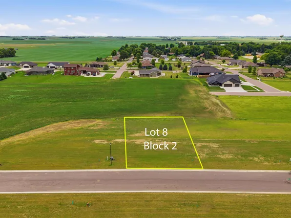 1506 Castle St, Larchwood, IA 51241