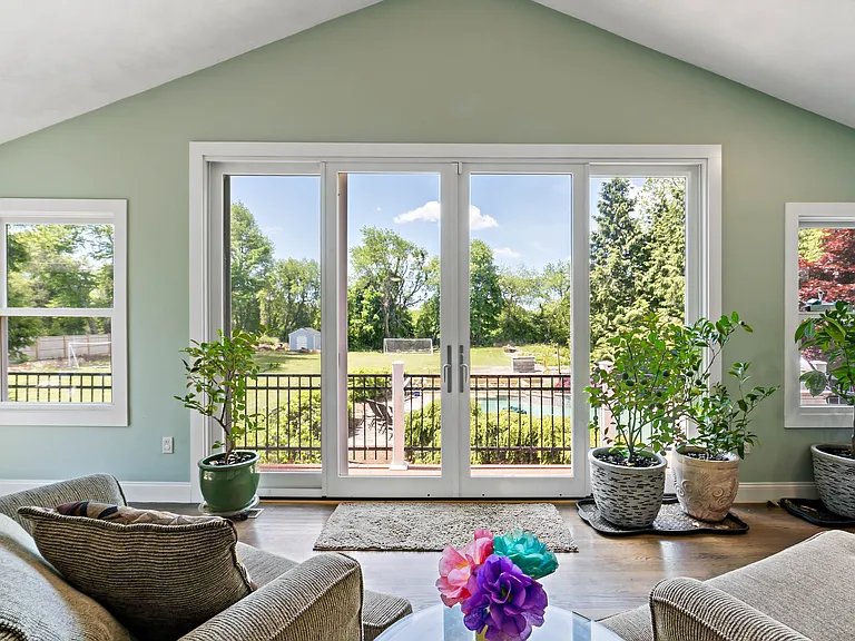 205 Kettle Pond Dr — Photo 2