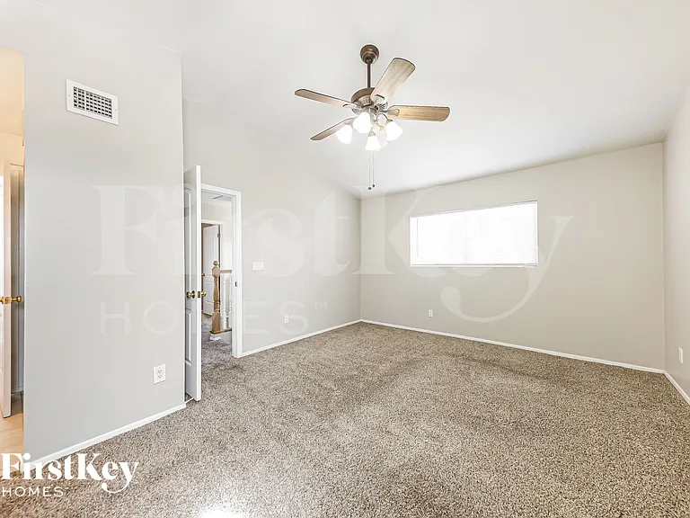 19806 N 47th Ave — Photo 10