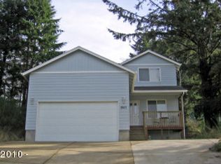 1957 SE 19th St, Lincoln City, OR 97367