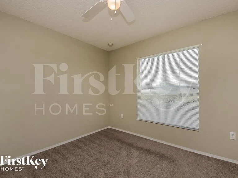 157 Oak Crossing Blvd — Photo 9