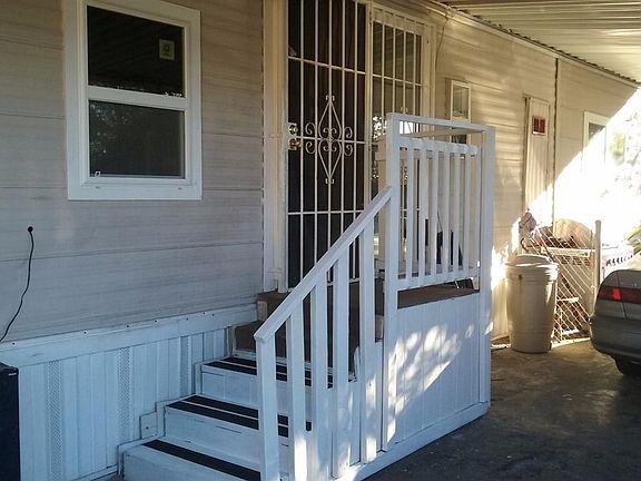 3rd image of 3672 Arroyo Seco Ln