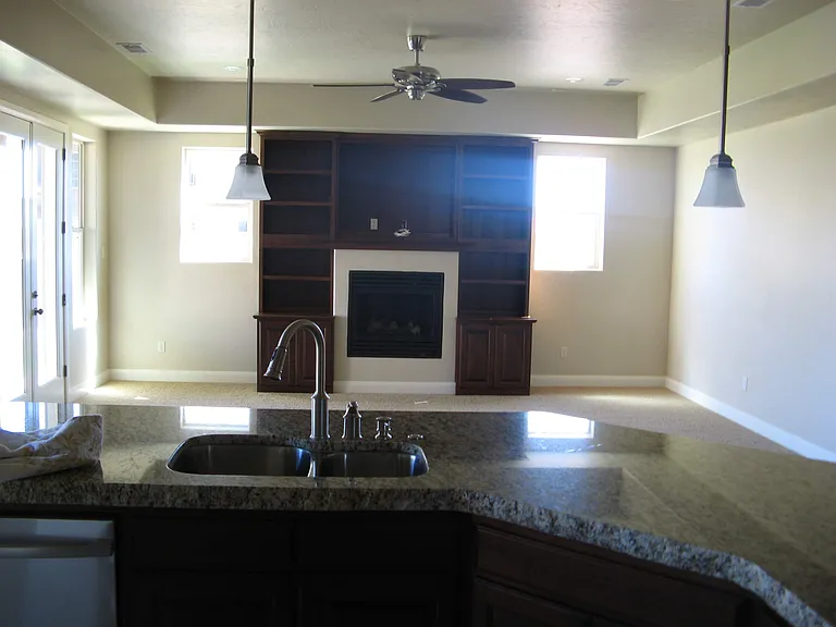 307 W Pebble Dr — Photo 9