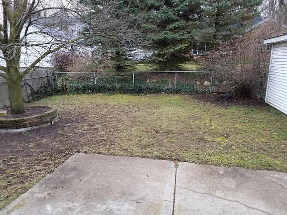 5th image of 1626 Adams St SE