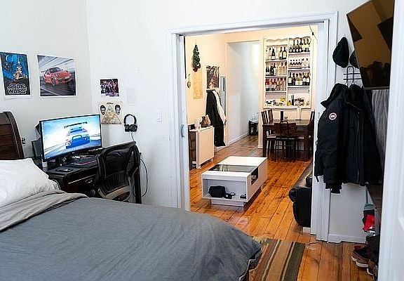2nd image of 13 Saint Marks Pl APT 7F