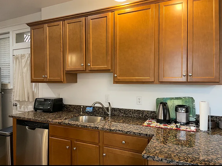 2710 Stuart Ave #8 — Photo 9