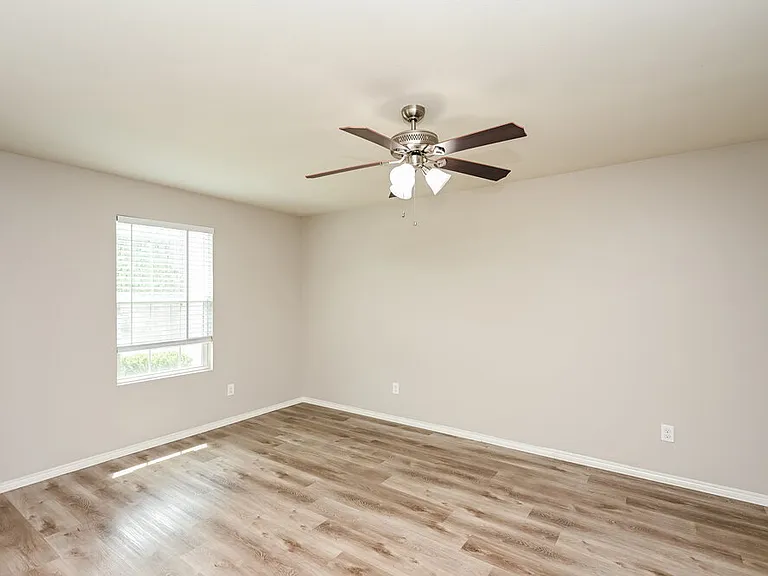 10009 Calcite Dr — Photo 11