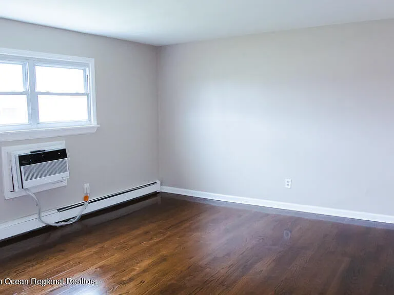 65 Steiner Ave #17 — Photo 6