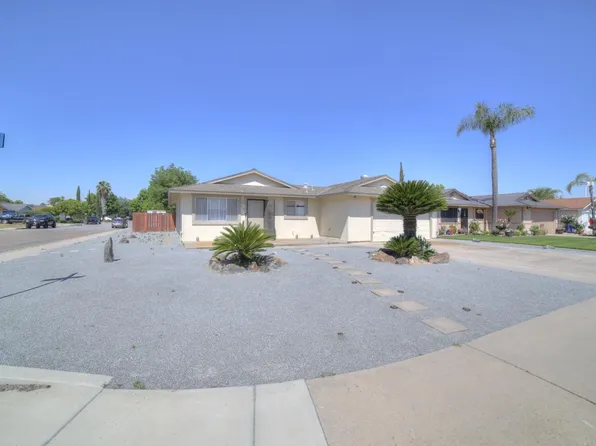 539 Meadow Ln, Kingsburg, CA 93631