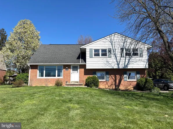 1109 Nissley Rd, Lancaster, PA 17601