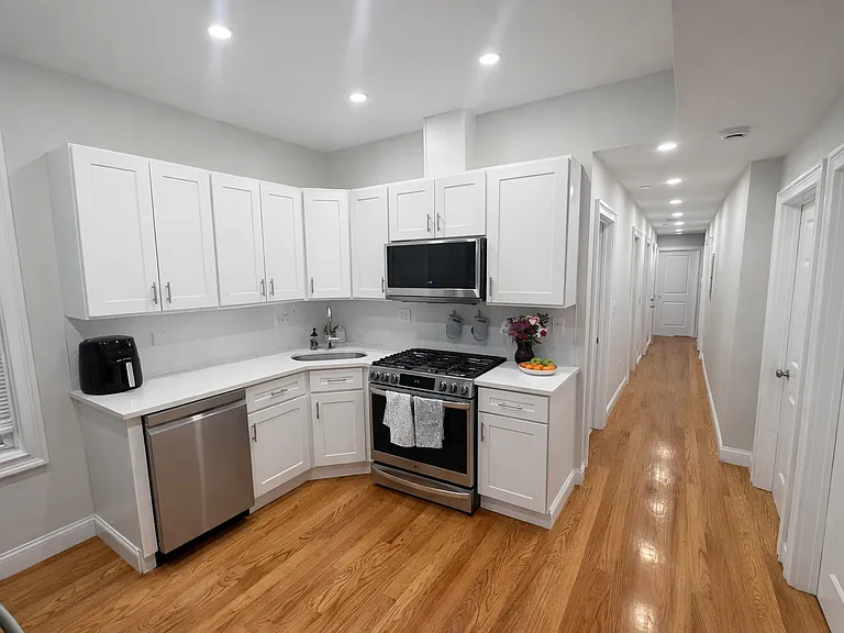 158 I St #1 — Photo 2