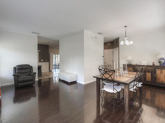 4th image of 1446 Greyfield Dr
