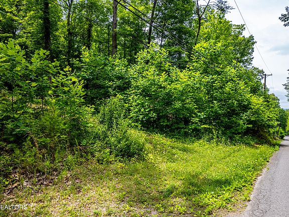 3rd image of 2353 Dave Smith Rd