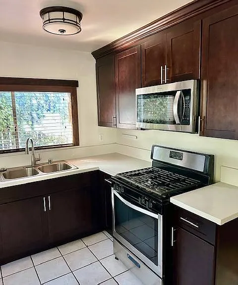 1118 N Coronado St #1/2 — Photo 5