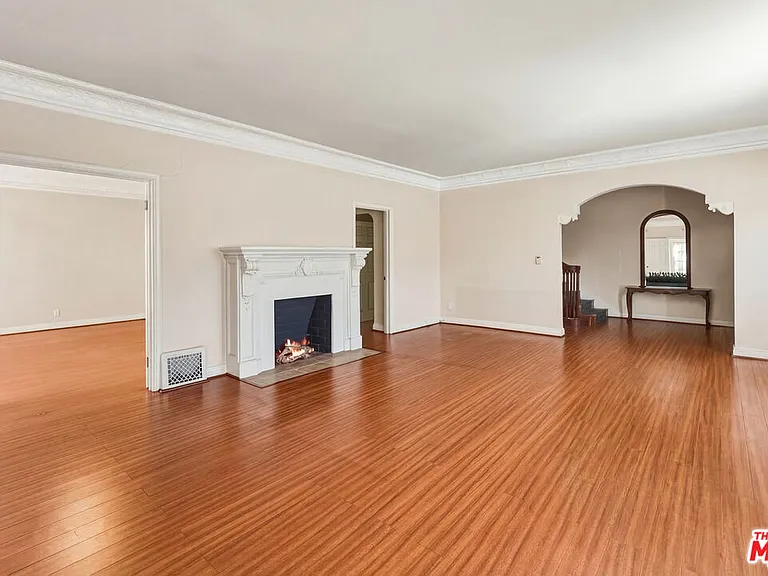 727 Crenshaw Blvd — Photo 6