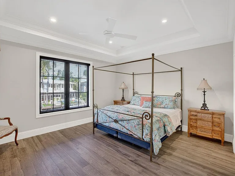 2425 Delmar Pl — Photo 43
