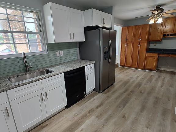5th image of 8027 Shore Rd