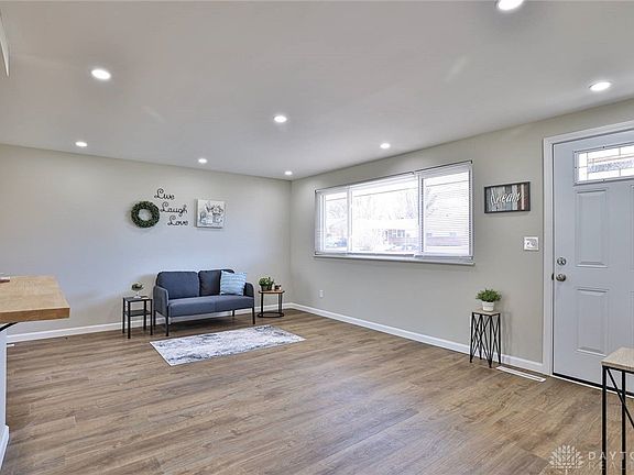 5th image of 5903 Corsica Dr