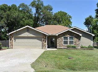 831 Locust St, Lawrence, KS 66044