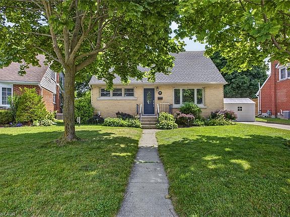 3rd image of 531 Philip Cres