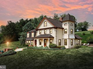 1026 Larue Rd, Seven Valleys, PA 17360