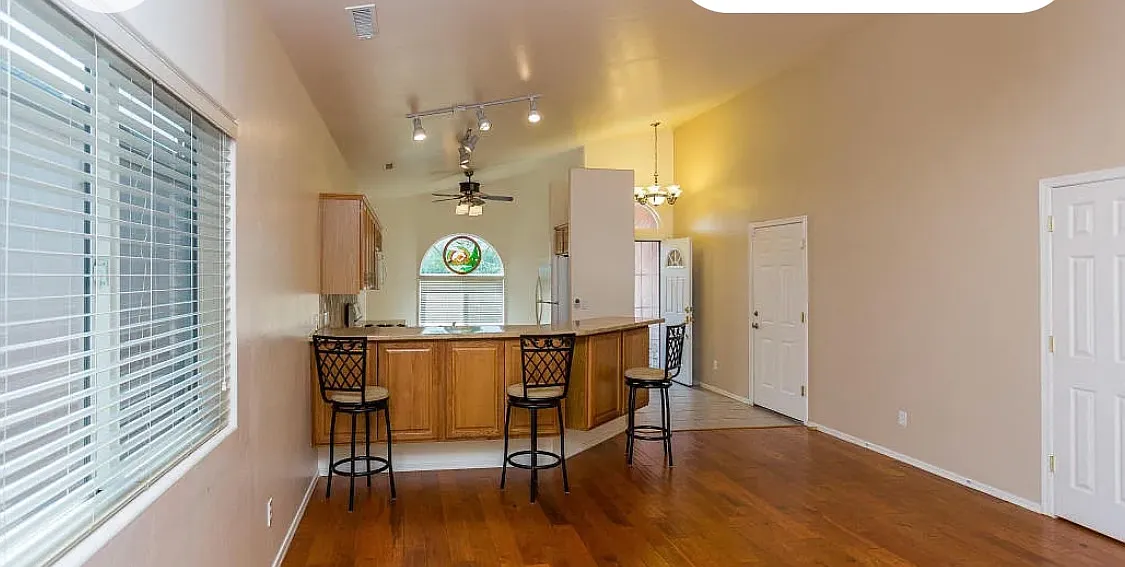 3 bed, 1529 sqft, $2,000 — Photo 3