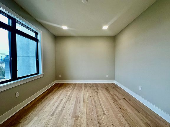 5th image of 359 Bergen Blvd #A