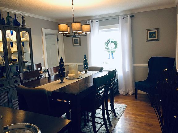 4th image of 308 Cowles St