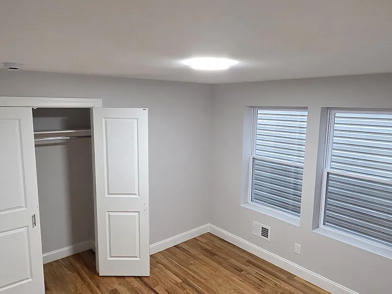465 Hawthorne Ave #1 — Photo 9
