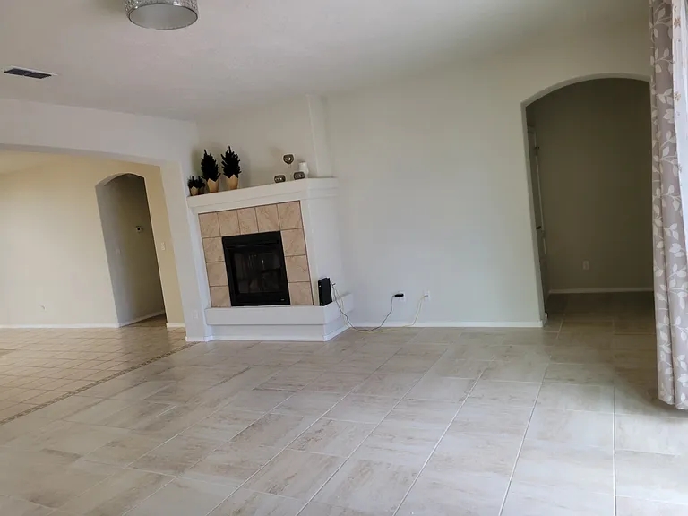 4680 Hojas Verdes — Photo 18