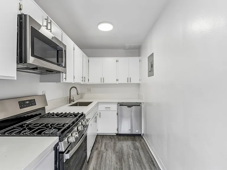 1253 Havenhurst Drive — Photo 35