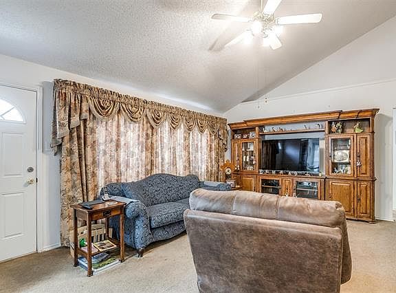 5th image of 10216 Cypress Hills Dr