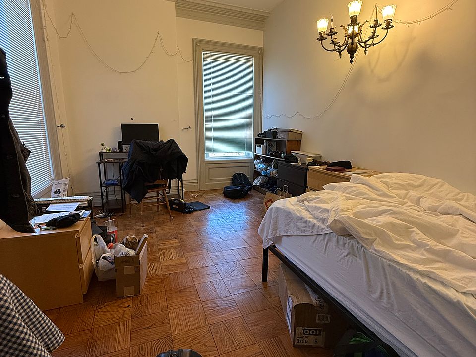 1st image of 141 Waterman St #201