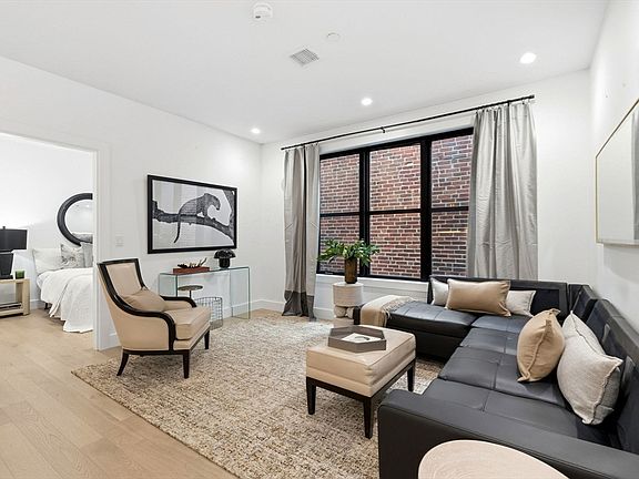 4th image of 472 W Broadway #202