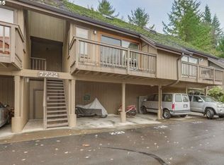 7722 SW Barnes Rd UNIT B, Portland, OR 97225