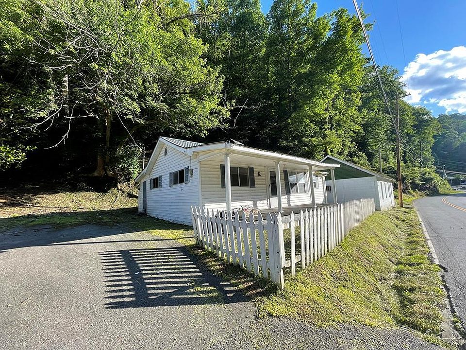 1st image of 538/558 Chloe Rd