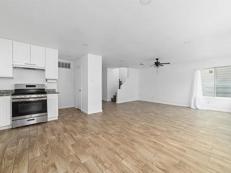 10106 Farrell Dr — Photo 9