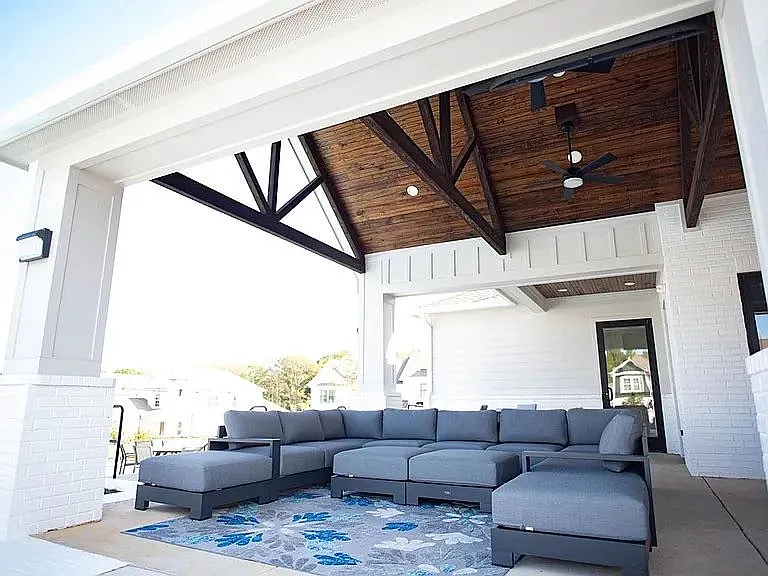 4 bed, 3.5 bath, 2083 sqft, $4,600 — Photo 4