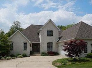 3210 Campbell St, Valparaiso, IN 46385