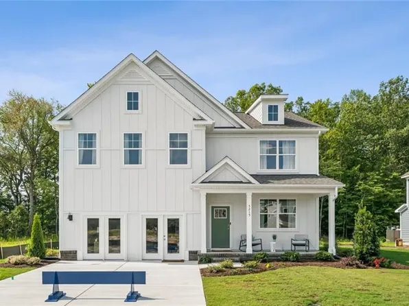 300 Genoa Dr, Elizabeth City, NC 27909