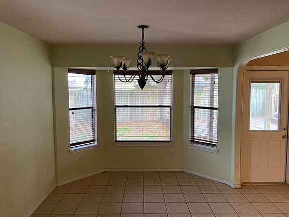 3rd image of 2236 Ivy Dr