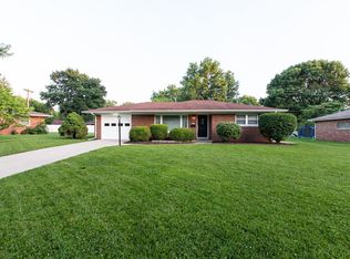 6 Winchester Dr, Belleville, IL