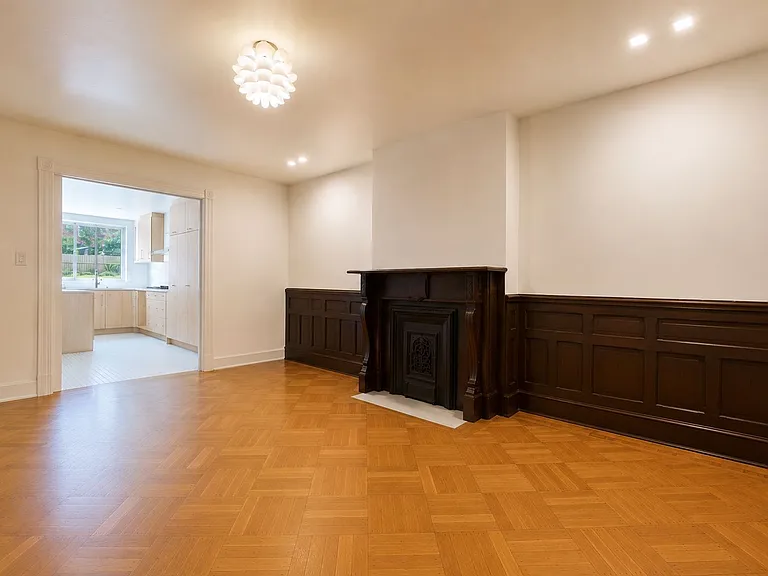 814 Putnam Ave #1 — Photo 9