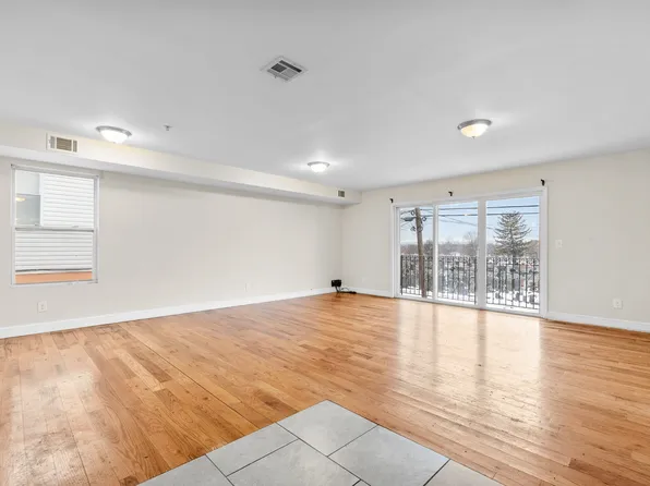 280 S 20th St Floor 2, Newark, NJ 07103