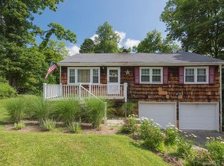 15 Cherry Dr, New Fairfield, CT 06812