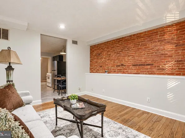 2214 Fleet St, Baltimore, MD 21231